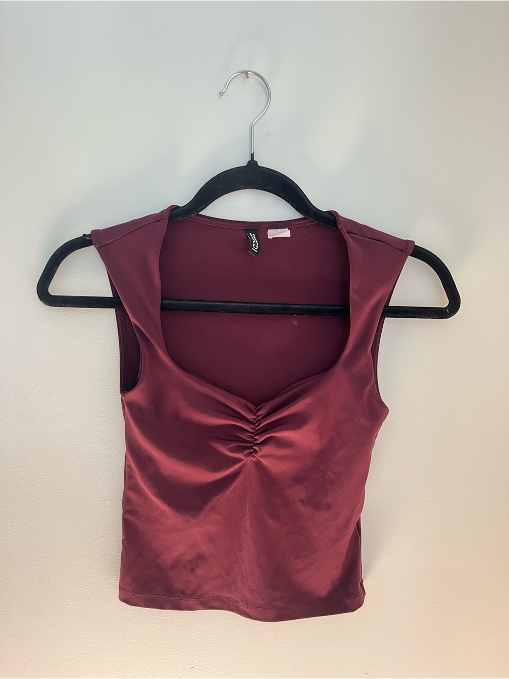 H&M Sleeveless Ruched V-Neck Camisole - Wine